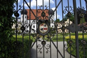 gate